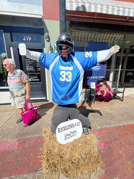 Lee Duquette and Riggings scarecrow