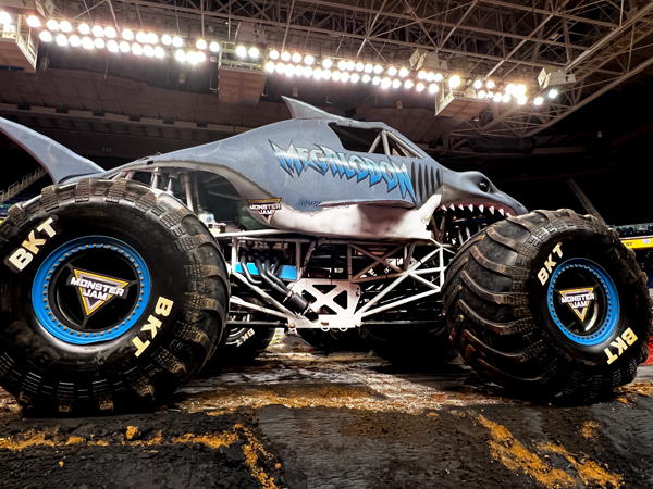 Megalodon Monster Truck