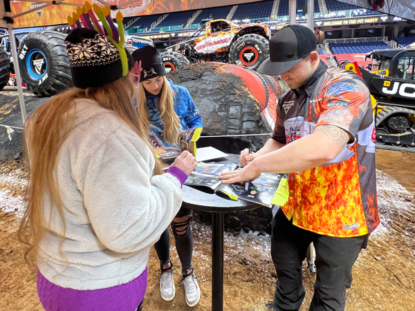  Mikayla and Brandan Tulachka signing Karen Duquette's book