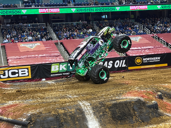 Krysten Anderson in Grave Digger 