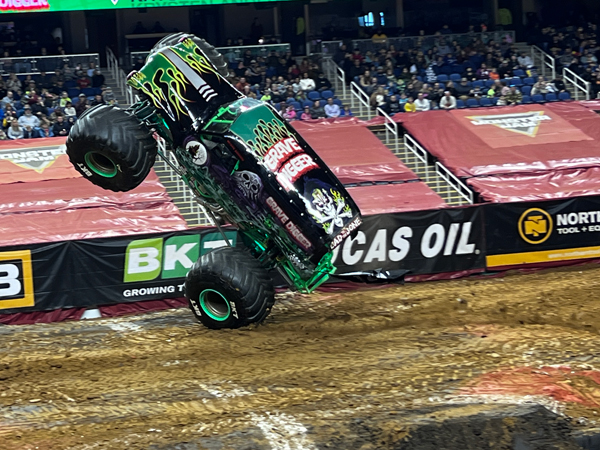 Krysten Anderson in Grave Digger 