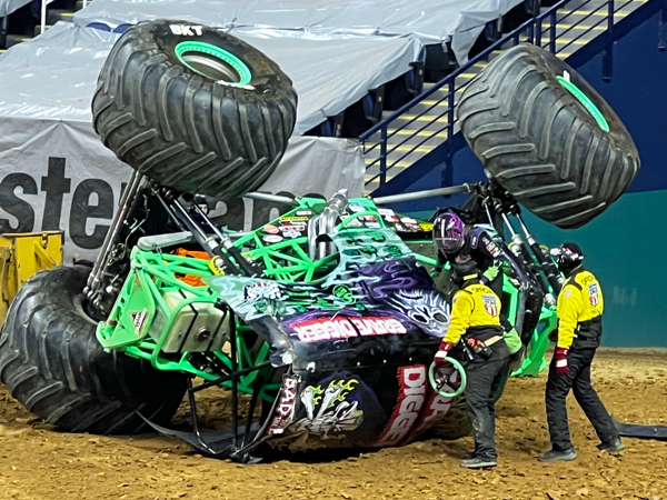 Krysten Anderson in Grave Digger