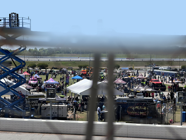 people in the pits