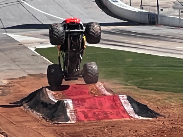 El Toro Loco Monster Truck