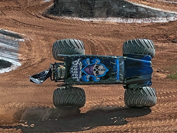 Son-UVA-Digger Monster Truck 