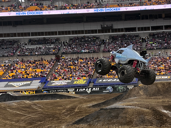 Megalodon Monster Truck