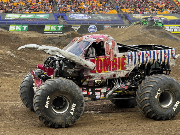 Zombie Monstur Truck