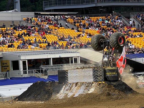 ThunderROARus Monster Truck 