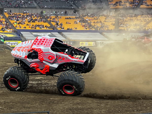 ThunderROARus Monster Truck 