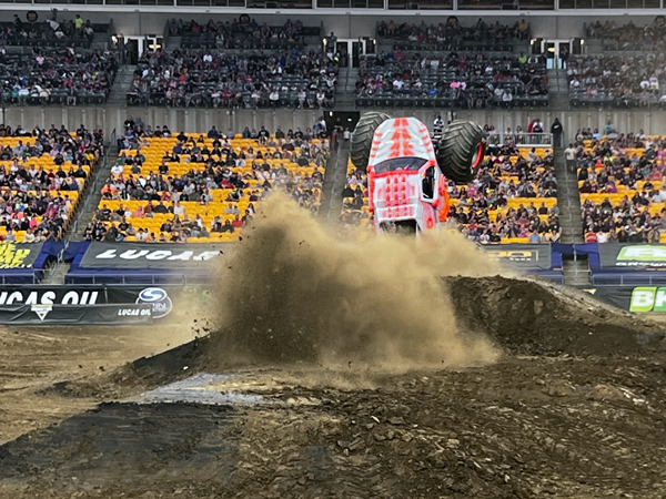 ThunderROARus Monster Truck 