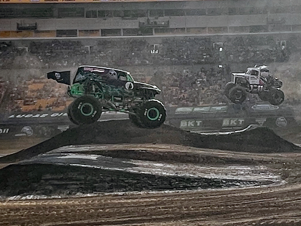Lucas Stabilizer vs Grave Digger
