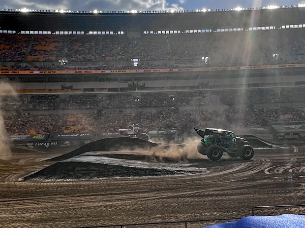 Lucas Stabilizer vs Grave Digger