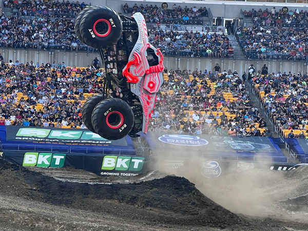 thunderROARus Monster Truck