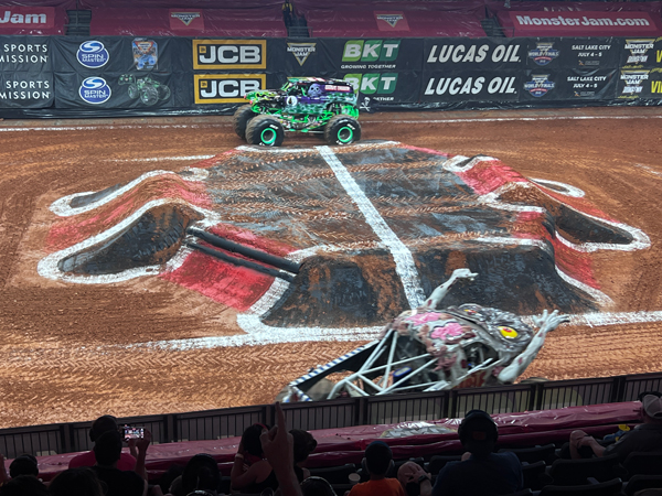 Grave Digger and Zombie racing