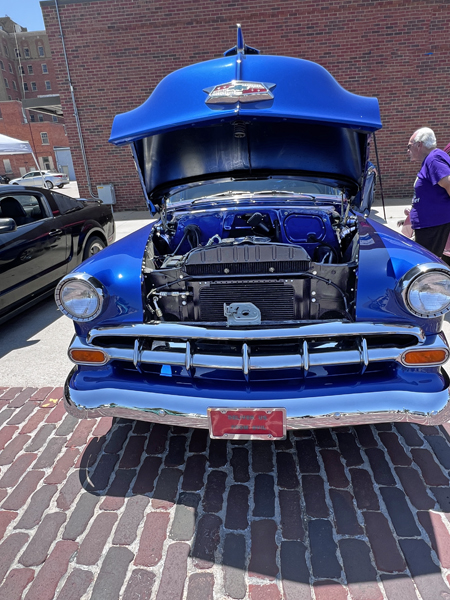 Lee Duquette bya car he liked
