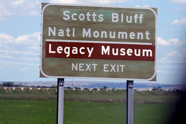 Scotts Bluff National Monument sign