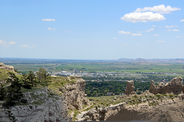 scenery at Scotts Bluff