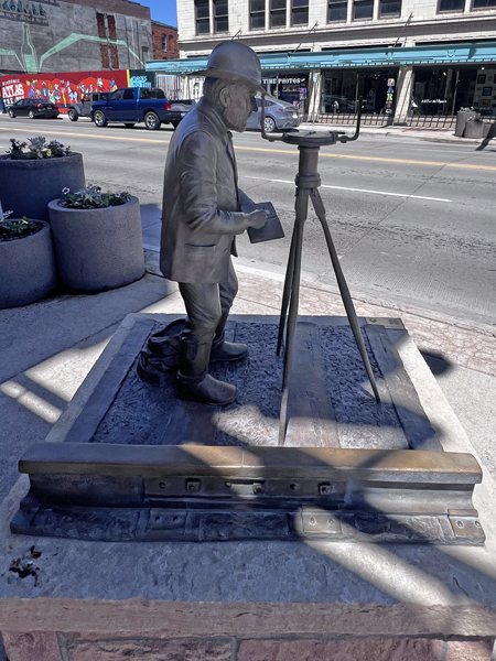 duster statue