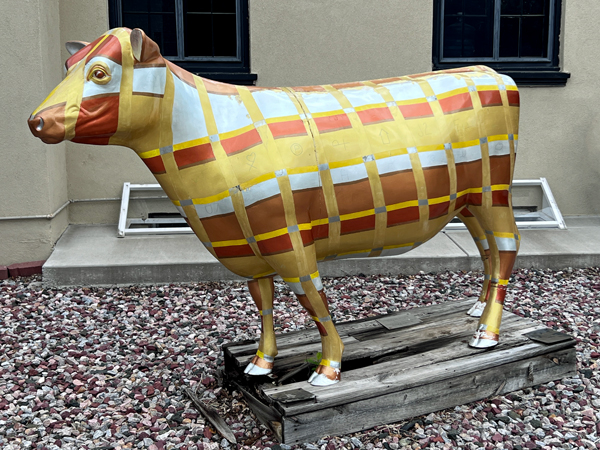 cow satue