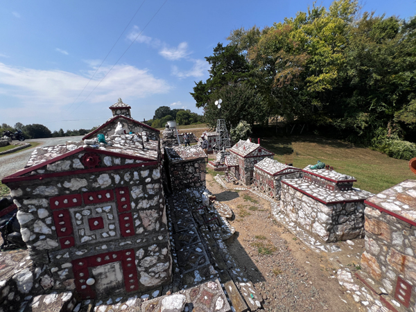 Shangi-La-Village