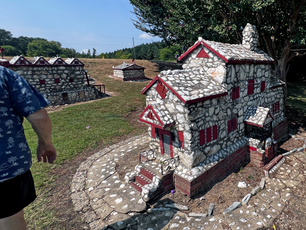 Shangi-La-Village