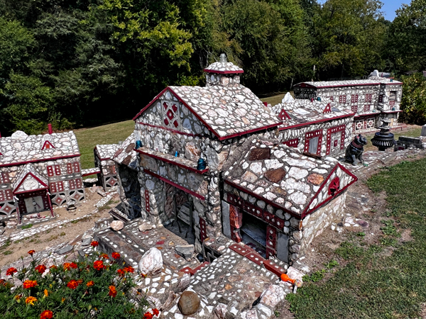 Shangi-La-Village