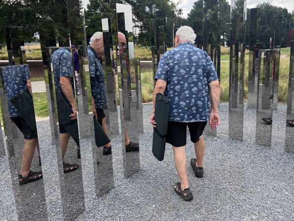 Lee Duquette in the mirrors