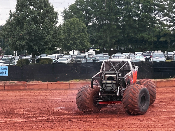 Outlaw doing a donut