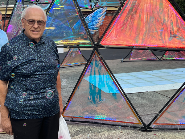 Lee Duquette and bubbles