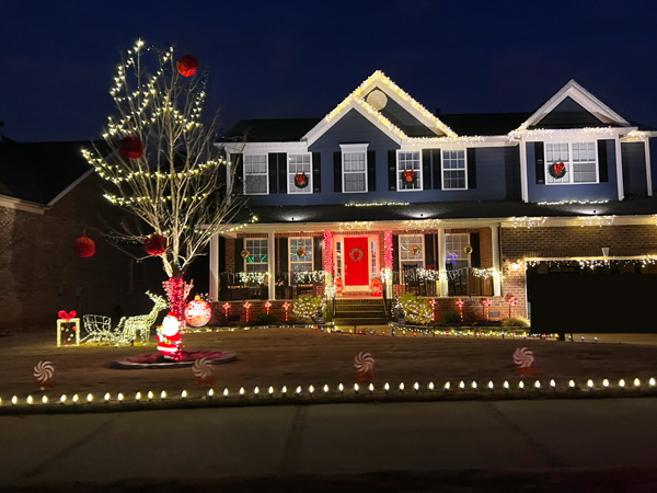 Christmas Decorations in Shelly Woods