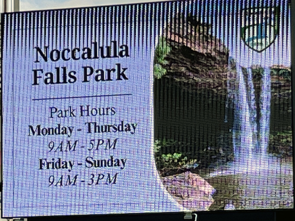 Noccalula Falls Park hours