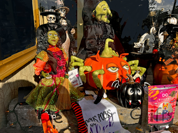 Halloween Halloween decor