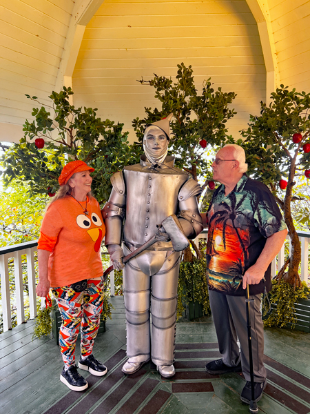 Karen and Lee Duquette with the Tin Man