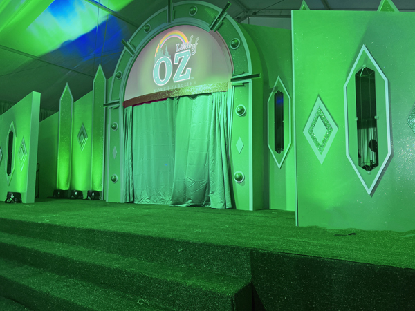 green state and curtain