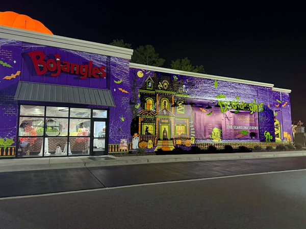 Bojangles in Conway SC at night