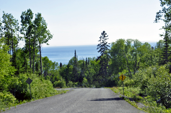 The road to Schreiber Beach