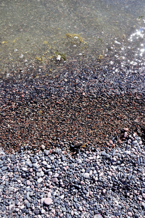 The rocks on Schreiber Beach