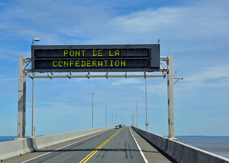blinking sign on Confederation Bridge