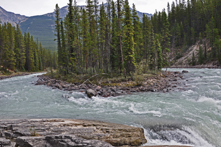 the top of Sunwapta Falls 