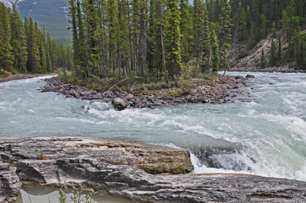 the top of Sunwapta Falls 