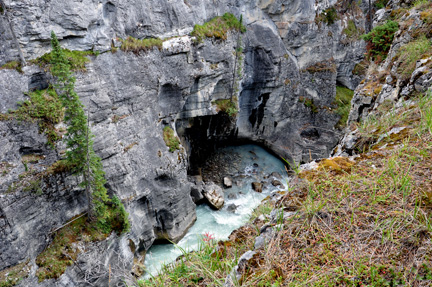 looking straight down from the upper cliff