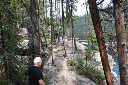 Lee on the cliffs of Horseshoe Lake