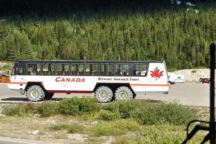 a Canadian bus that drives on the glacier