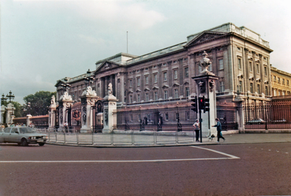 1984 photos of Buckingham Palace by Karen Duquette