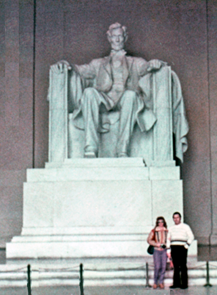 Karen and Lee Duquette at the Lincoln Statue