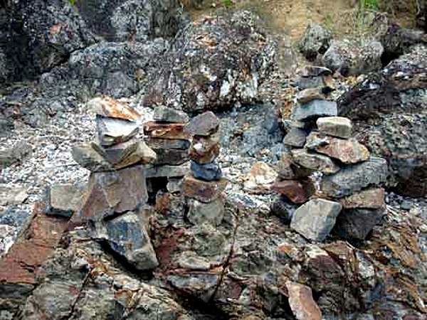 rocks on Waihke Island in Australia