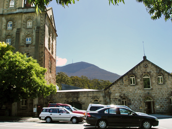 iew of Mount Wellington from down below