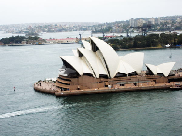  Sydney Opera House