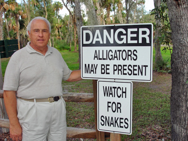 alligator and snake sign
