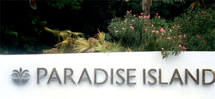 Paradise Island sign